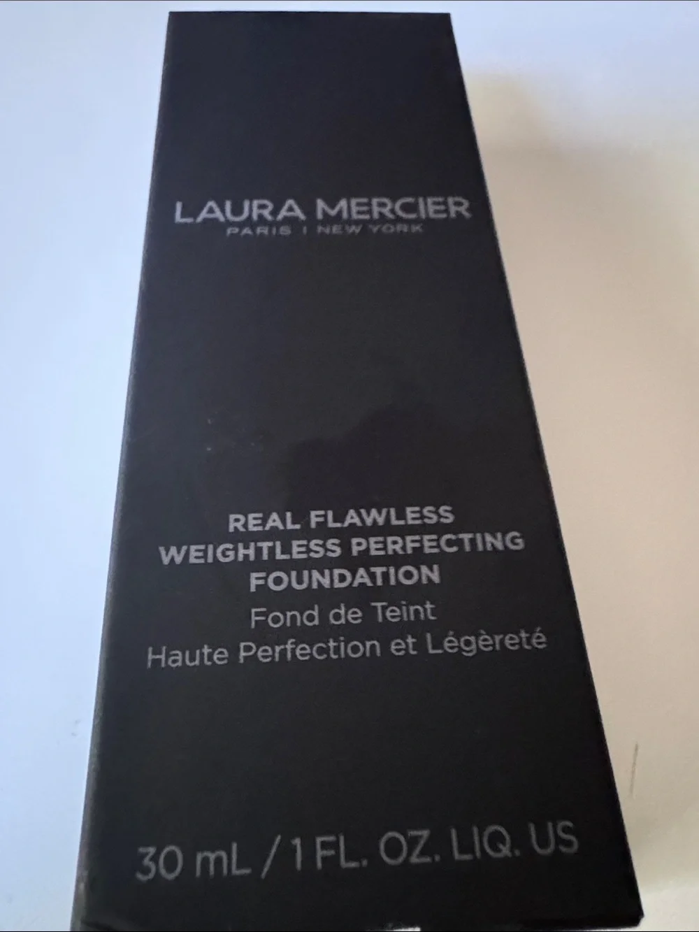 Laura Mercer Paris of New York Real Flawless Weightless Perfecting Foundation
